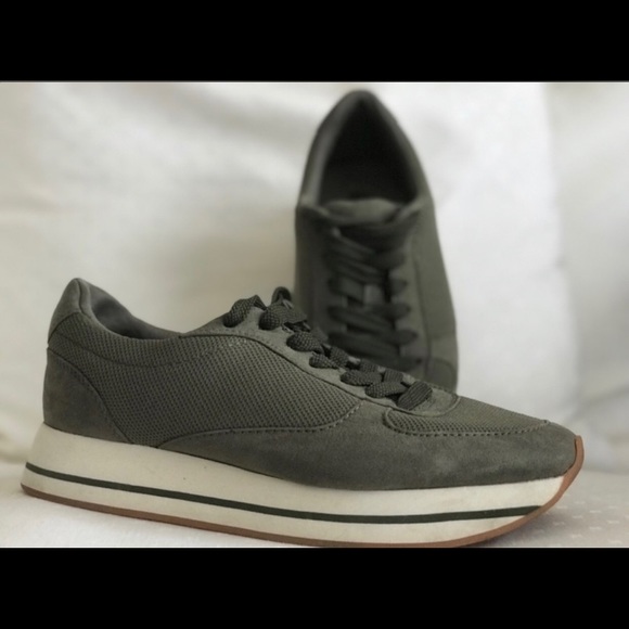 Zara Shoes - Olive green sneakers
